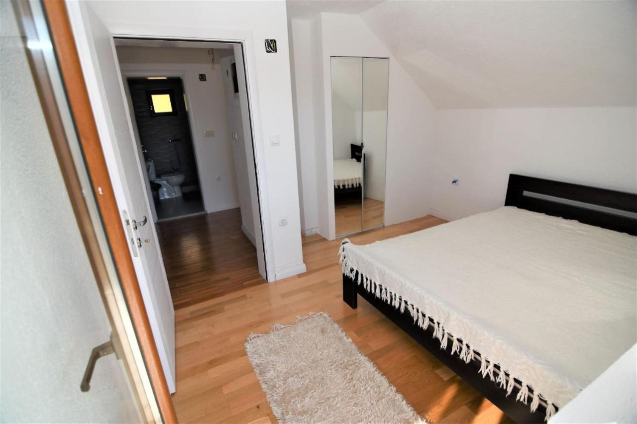 Villa 1060 Meet Eat Hike & Tour Plav Exterior foto